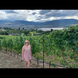 Meet your Posher, Devyn